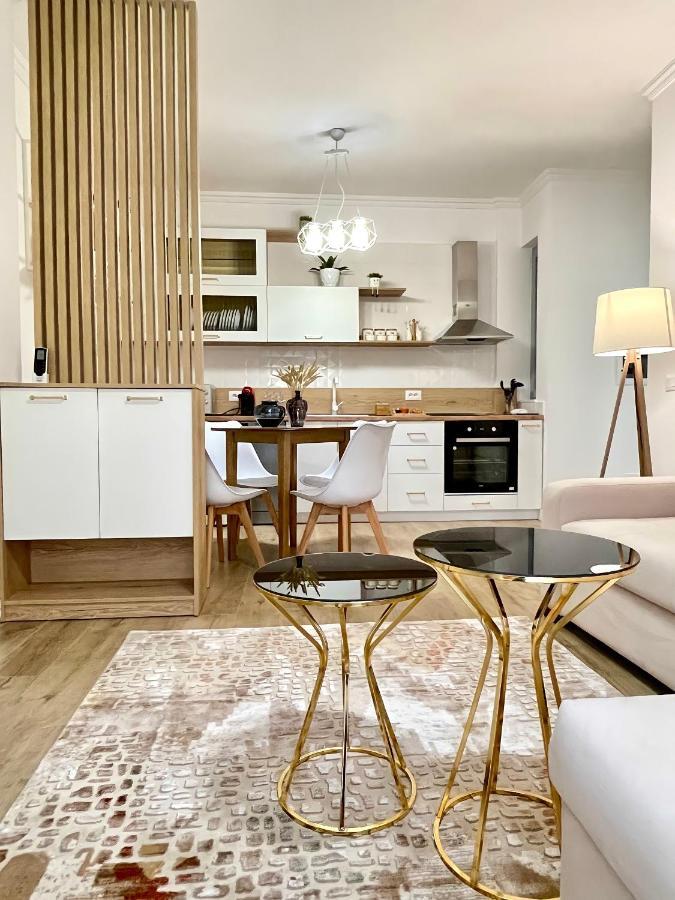 Kesa Apartment 科尔察 外观 照片