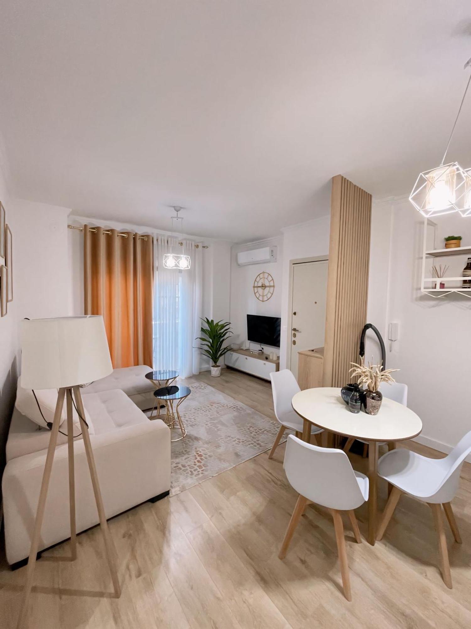 Kesa Apartment 科尔察 外观 照片